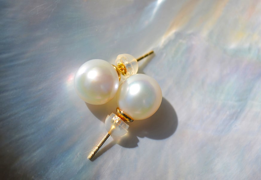 Post Earrings : A Cultured Pearl Earrings by Kalinas Pearls
