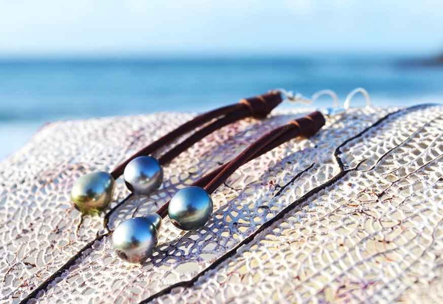 Cultured Pearl Earrings : Tahitian Pearl Earrings
